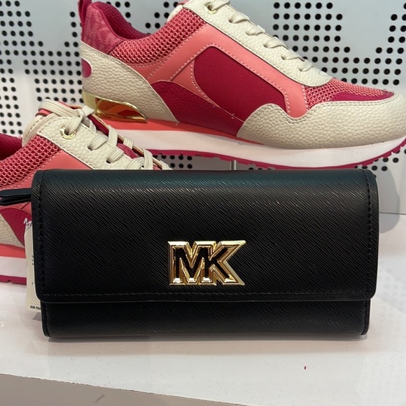 Michael Kors Handbags - Michael Kors Mimi Large Saffiano Leather Bi-Fold Continental Wallet
Black